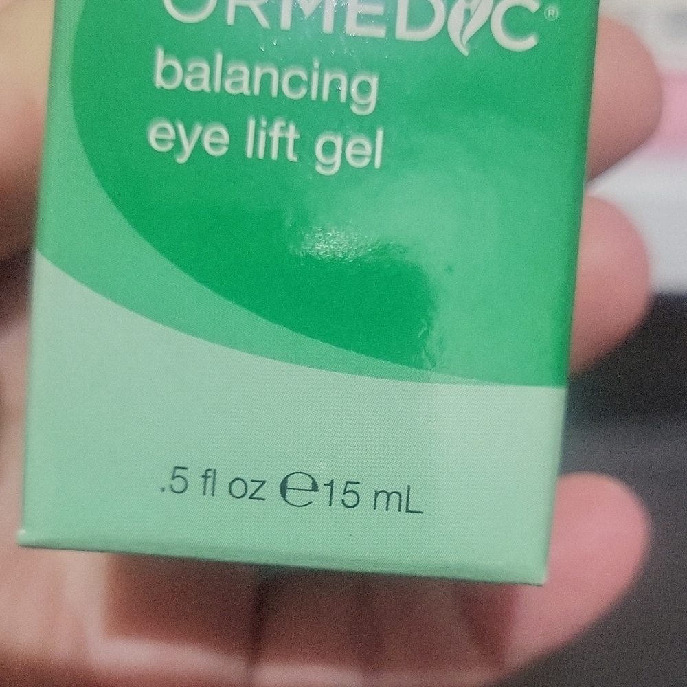 Image Skincare Ormedic Balancing Eye Lift Gel - Green - Picture 4 of 8